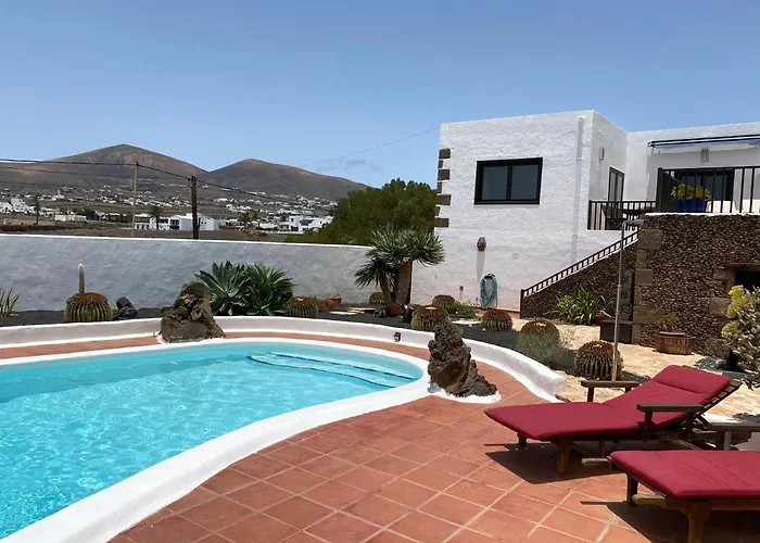 Casa Camelio Mácher